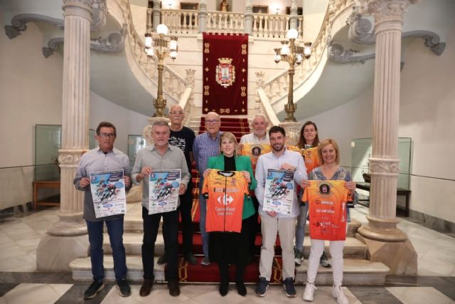 Más de un centenar de ciclistas participan este domingo en una marcha por el Campo de Cartagena