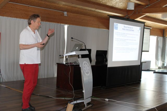 Un centenar de investigadores en tecnologías cuánticas de una veintena de países se reúnen en la UPCT