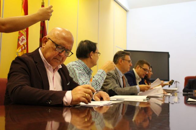 Cs revisará todos los contratos de los principales servicios públicos de Cartagena tras el desplome de la satisfacción