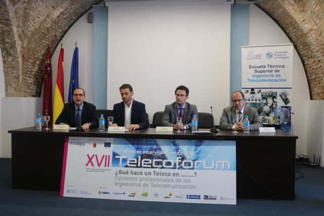 El director de la ETSIT asegura en el Telecofórum que uno de los frenos de la revolución tecnológica es la falta de profesionales