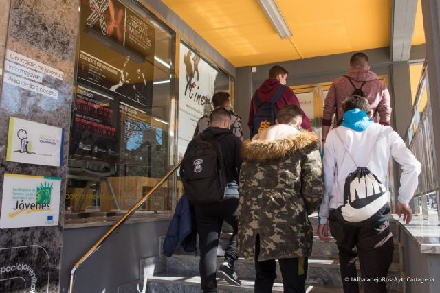 El Ayuntamiento solicita la contratación temporal de 16 parados para desarrollar proyectos en Cultura, Educación y Juventud