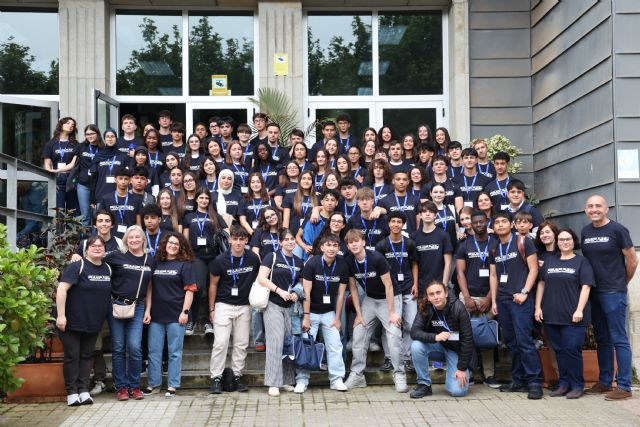 IA, Youtube, antenas wifi, salud mental… los investigadores de Bachillerato exponen sus inquietudes
