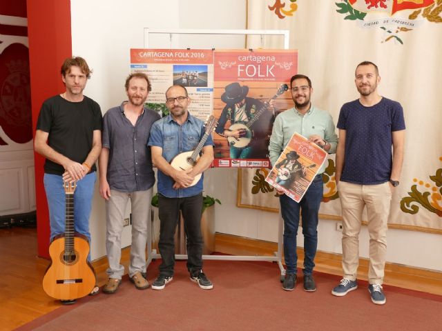 Cartagena recupera doce años después su festival Folk con música y artesanía