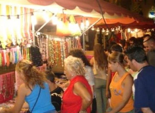 Los 32 puestos de la Plaza Bohemia ya estan adjudicados por los proximos 8 años
