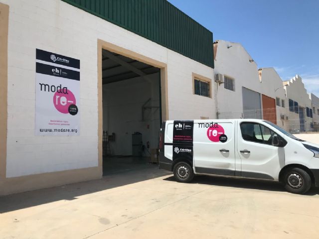 Abre la primera tienda Moda Re- de Cáritas en Cartagena