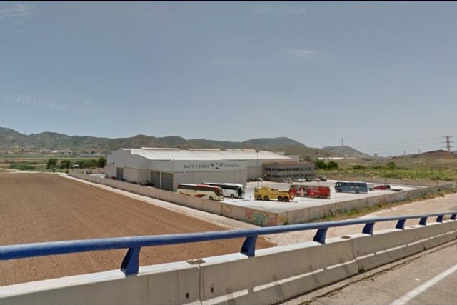 Urbanismo autoriza a Lhicarsa el uso de nuevas naves para que se separe definitivamente de FCC