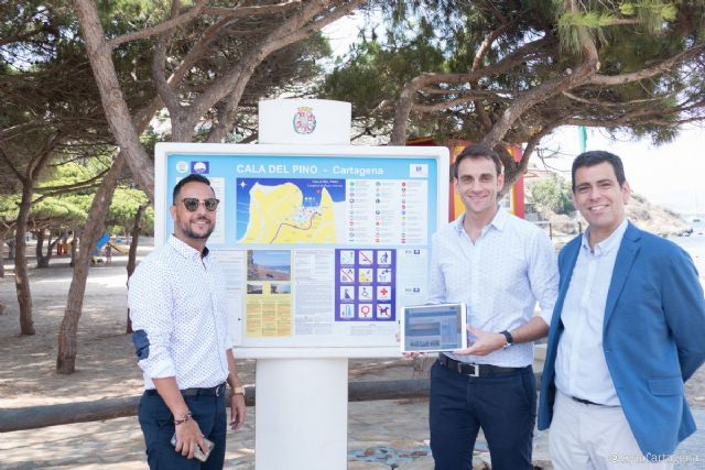 La Cala del Pino se convierte en ´smart beach´ gracias al nuevo punto de acceso gratuito a Internet