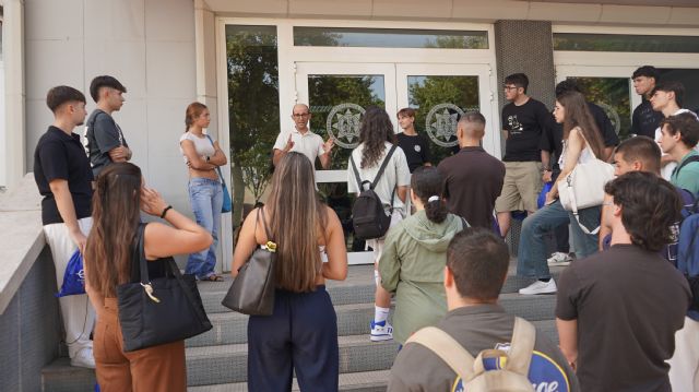 La UPCT exhibe sus 75 grupos de acción tutorial en la jornada de presentación al alumnado de nuevo ingreso