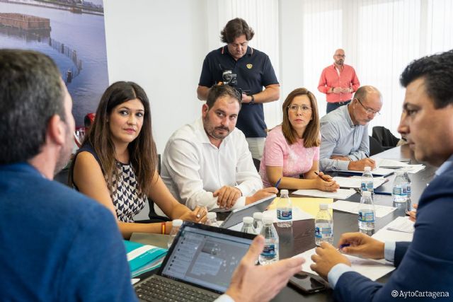 Técnicos municipales y de la Demarcación de Costas visitan las playas del litoral cartagenero para determinar las obras a ejecutar
