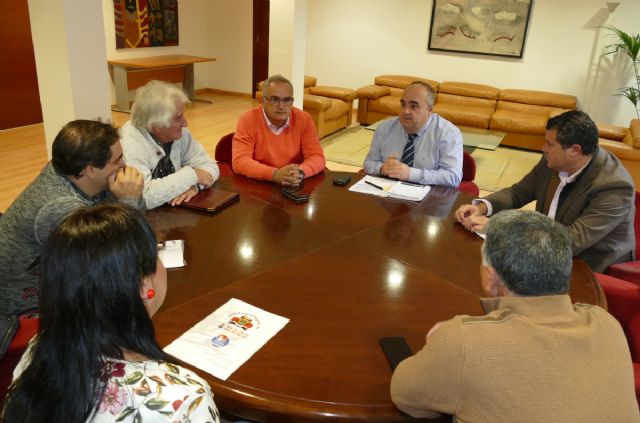 La Mesa del Taxi acuerda que se establezca una zona única La Manga-Cartagena y dos días de libranza