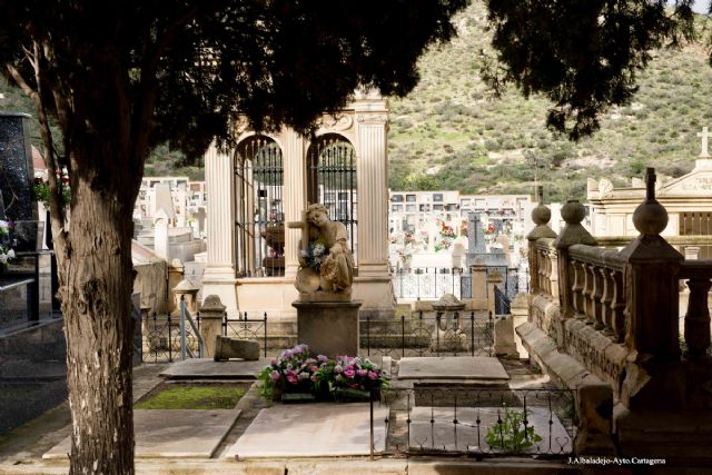 Cartagena Piensa propone una visita al cementerio de Los Remedios para conocer el patrimonio modernista de la ciudad