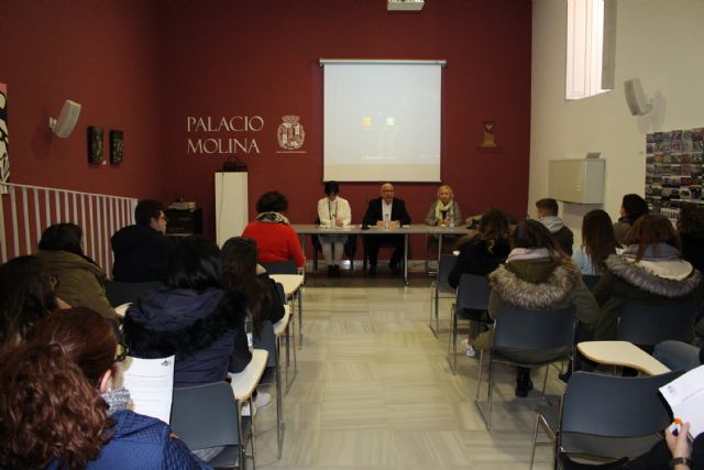 Cs y Jcs Región promueven un acto para explicar el programa ´Retorno de Talento´ y exportarlo a otros municipios