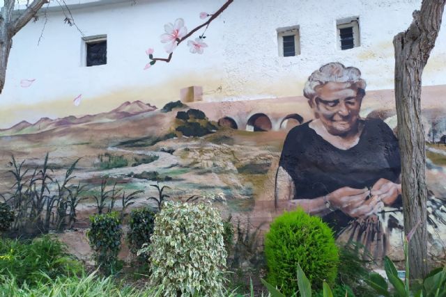 Perín homenajea a la mujer rural con un mural