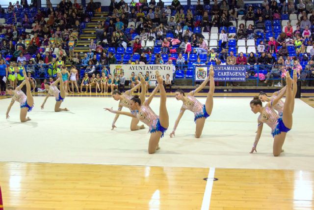 Ritmo y color destacaron en la primera fase de la Competicion Escolar de Gimnasia Ritmica