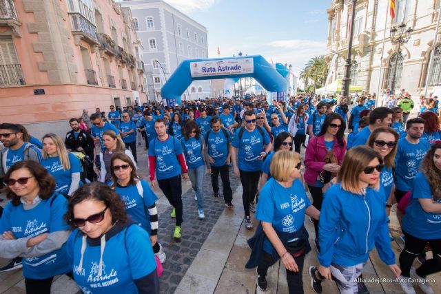 Una gran Marea Azul pide  la inclusion de las personas con autismo