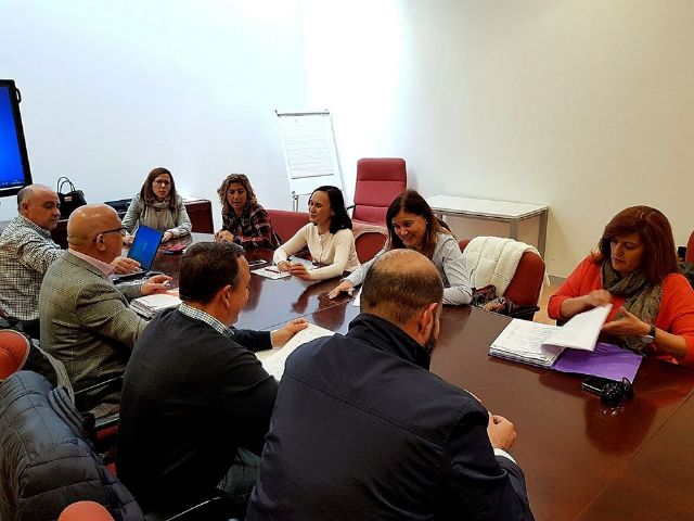 'El viaje a ninguna parte de los presupuestos socialistas'