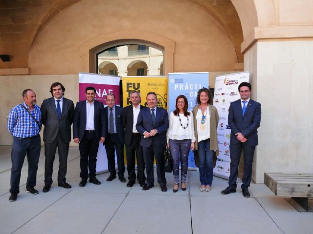 La ADLE participa en el Foro Empleo de la UPCT