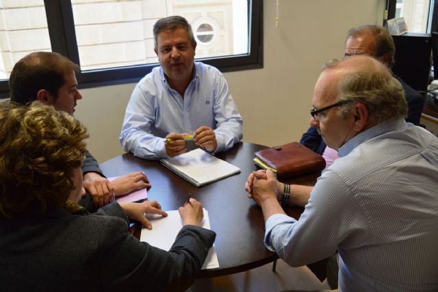 El area de Cultura impulsa la elaboracion de un inventario que diagnostique el valor patrimonial del cementerio de Santa Lucia