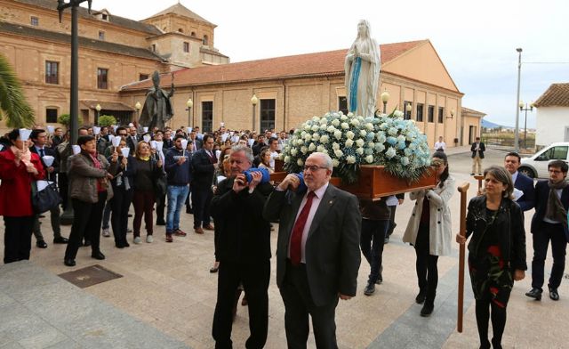 La UCAM organiza unas jornadas marianas y una procesión por la visita de la Virgen Peregrina de Lourdes a su campus de Cartagena