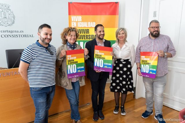 Cartagena reivindica que los miembros del colectivo LGTBI no sean considerados como enfermos mentales