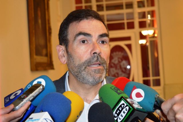 El alcalde recuerda que 'hoy se celebra la publicación de una norma que ha amparado la insolidaridad'