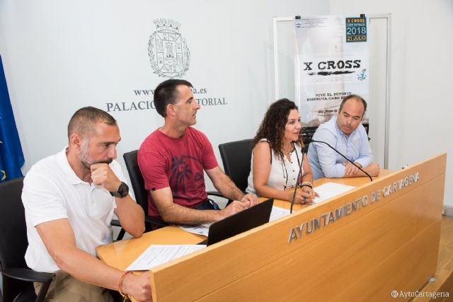 Cabo de Palos disputa su décimo cross con vistas al mar