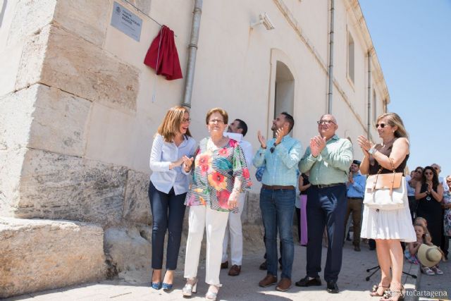 La investigadora María Cascales Angosto ya tiene su calle en el campus de la Muralla