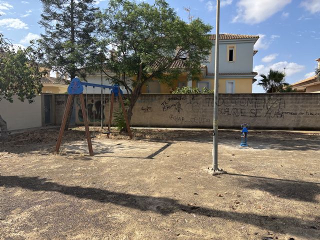 MC Cartagena exige un plan urgente para rescatar los parques infantiles del abandono institucional