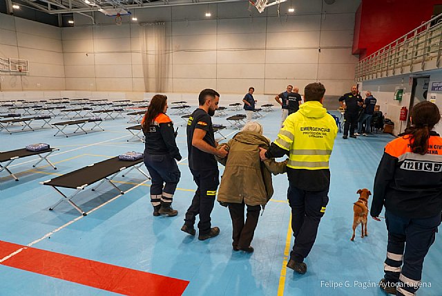 El Ayuntamiento habilita el pabellón Cabezo Beaza como lugar de referencia para acoger a personas desplazadas por la lluvia