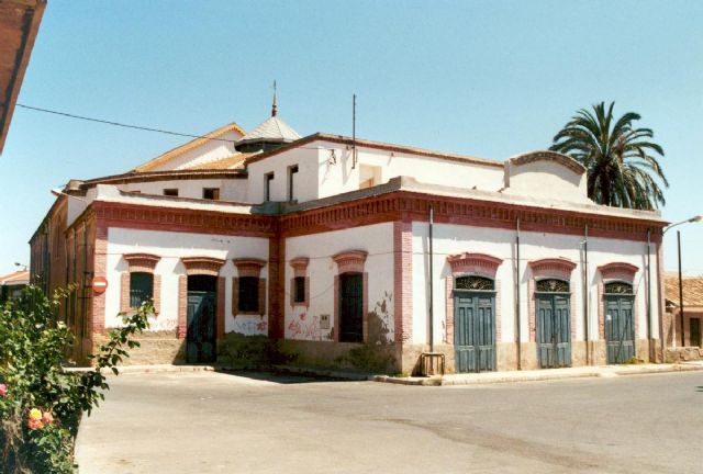 El Teatro Circo Apolo de El Algar arranca su temporada con El Cianuro, ¿solo o con leche?