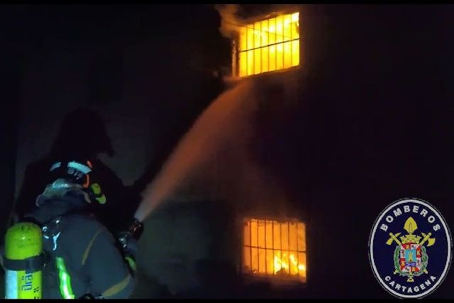 Sofocado el incendio de una casa de campo en la carretera de Pozo Estrecho al Albujón