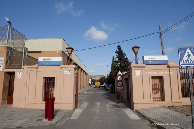 El Ayuntamiento cedera ocho mil metros para la ampliacion del IES de Santa Lucia y el Centro Hesperides