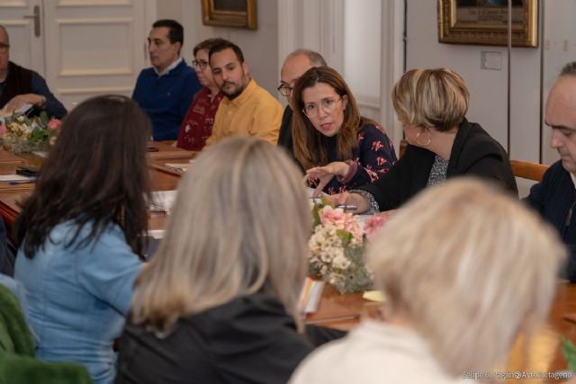 El Ayuntamiento recomienda evitar aglomeraciones y aumentar las medidas higiénicas para contener el contagio del coronavirus