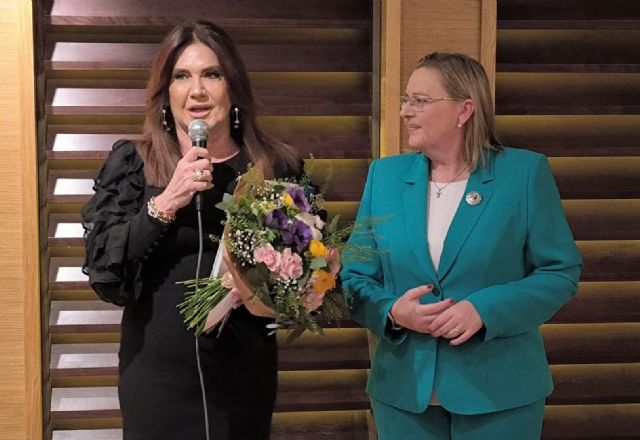 La Madrina de Honor del 80 aniversario de la Cofradía del Resucitado agradece su nombramiento