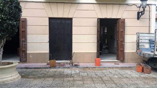 El Ayuntamiento inicia los trabajos de limpieza previos a la rehabilitacion de la Casa Rubio de El Algar