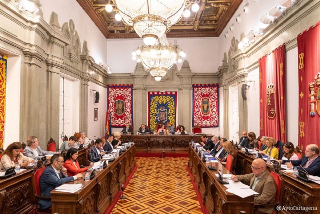 El Pleno pide la dimisión de López Miras y lo reprueba junto al consejero de Sanidad por la situación del área de salud de Cartagena