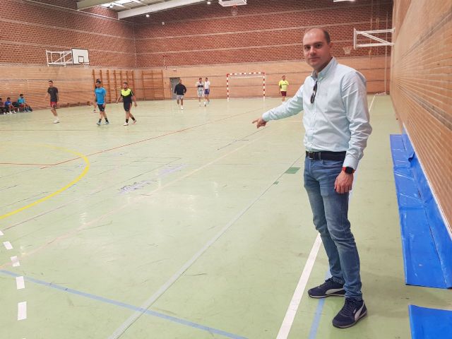 Ricardo Segado (MC) pide de nuevo un plan de mantenimiento de pabellones deportivos ante las deficiencias generalizadas que presentan