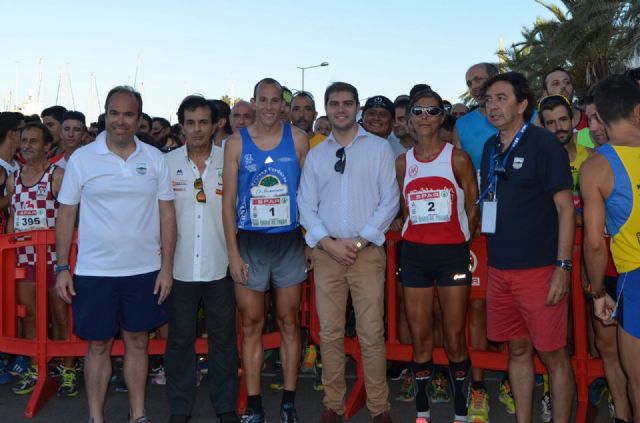 El Cross de Cabo de Palos reunió a 1.400 corredores en torno al puerto y al mítico faro