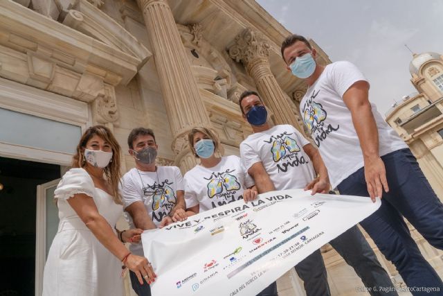 Vive y respira la vida, una acción antitabaco para prevenir el cáncer de pulmón entre la población cartagenera
