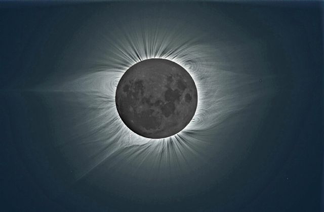 La UPCT asesora la grabación y retransmisión del eclipse desde un avión de Iberia a 10.000 metros de altitud