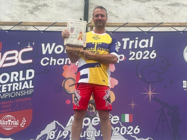 El cartagenero Raúl Martínez Carrasco se corona campeón mundial de BikeTrial por tercer año consecutivo