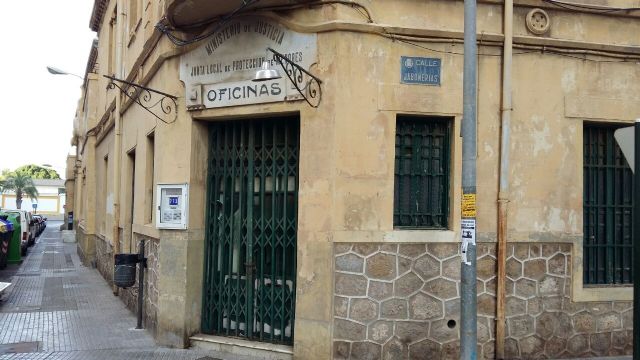 MC muestra su preocupación con la improvisación de las actuaciones en la Casa del Niño