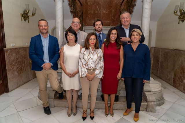 Cartagena acoge por primera vez la toma de posesión de los nuevos directores generales de Turismo y de Juventud y Deportes