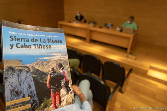 El libro 'Sierra de la Muela y Cabo Tiñoso' descubre los rincones del oeste cartagenero