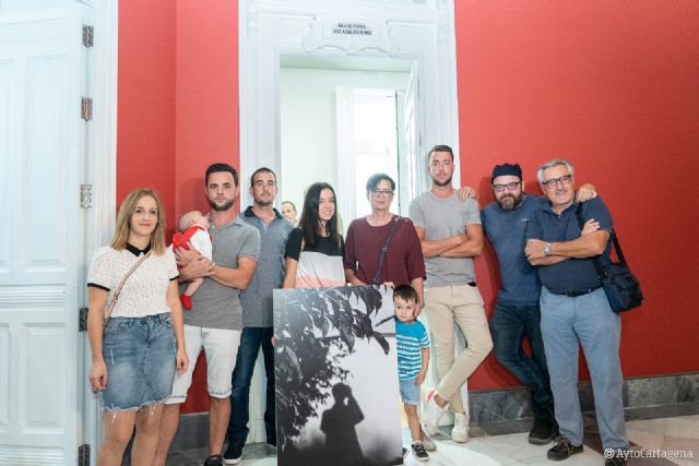 El nombre de José Albaladejo ya preside la sala de prensa del Palacio Consistorial