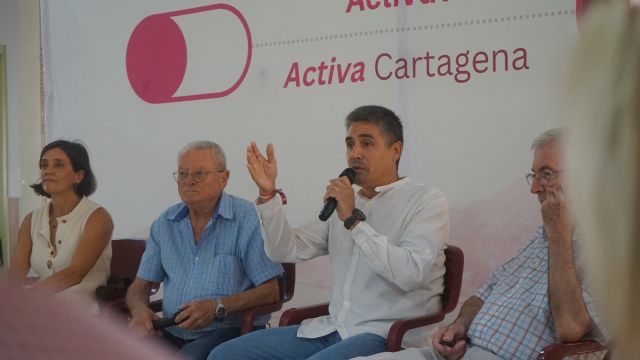 MC reivindica una Cartagena que se construya desde sus barrios en un encuentro con vecinos en Barrio Peral