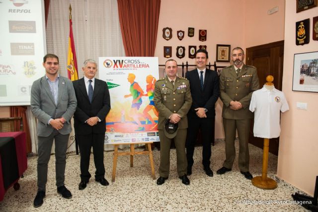 Cañonazo de salida para la XV edicion del Cross de Artilleria