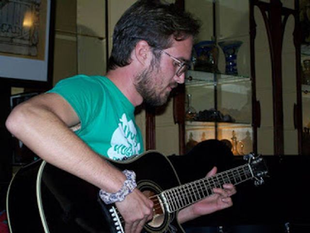 Vermu Deslinde propone musica y poesia para la mañana del domingo