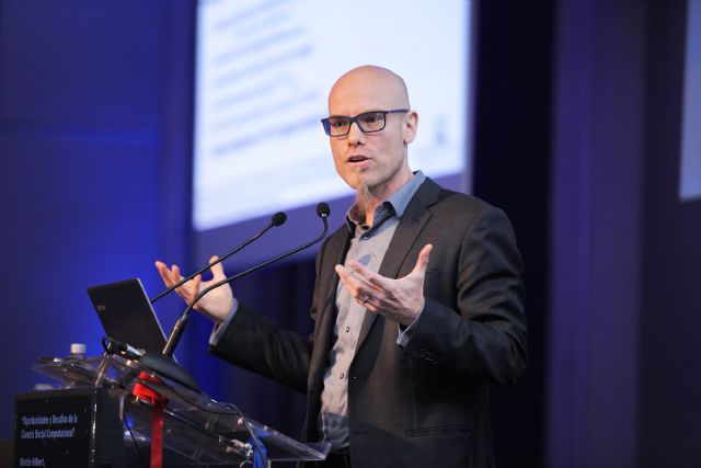 El gurú de redes sociales y datos digitales Martín Hilbert en Cartagena Piensa