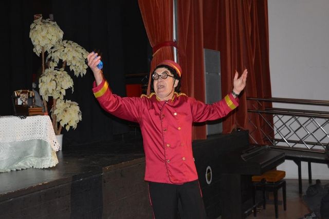 El vestido de la novia, obra benéfica en favor de la asociación AFAL-Cartagena